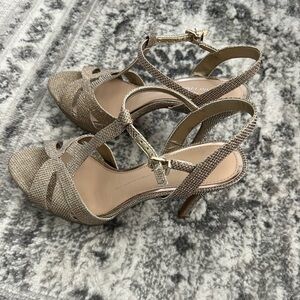 Gianni Bini size 8.5 gold heels